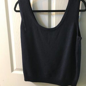 St. John Basics Dk Navy Blue Scoop neck Top  L EUC